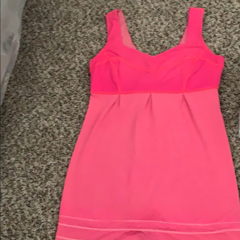 Lululemon tank!